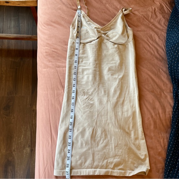 Nude shapewear dress - Picture 10 of 13